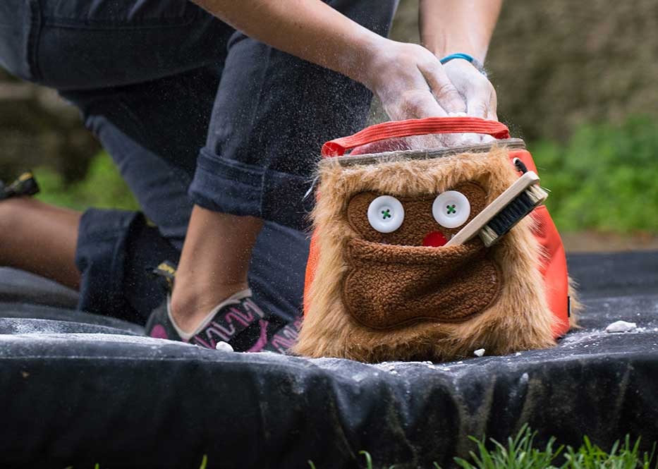 LOUIE The 8BPLUS Boulder Bag